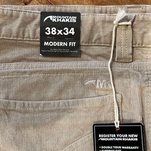 Brand New! Never worn! Mountain Khakis Crest Cord Pants Modern Fit.